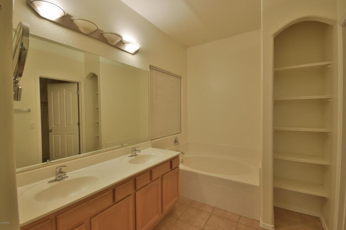 7937 W CHICKASAW St, Phoenix, AZ 85043