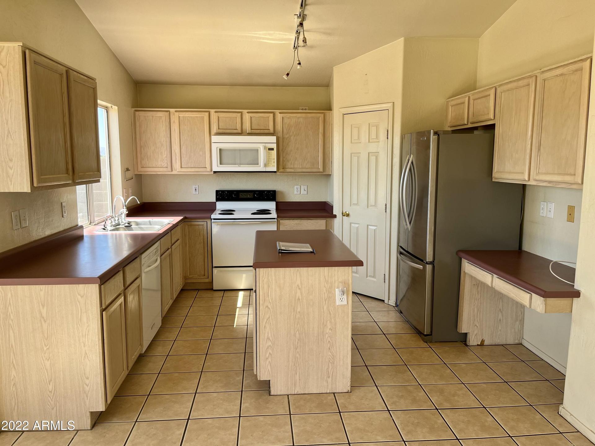 8759 W Christopher Michael Ln, Peoria, AZ 85345