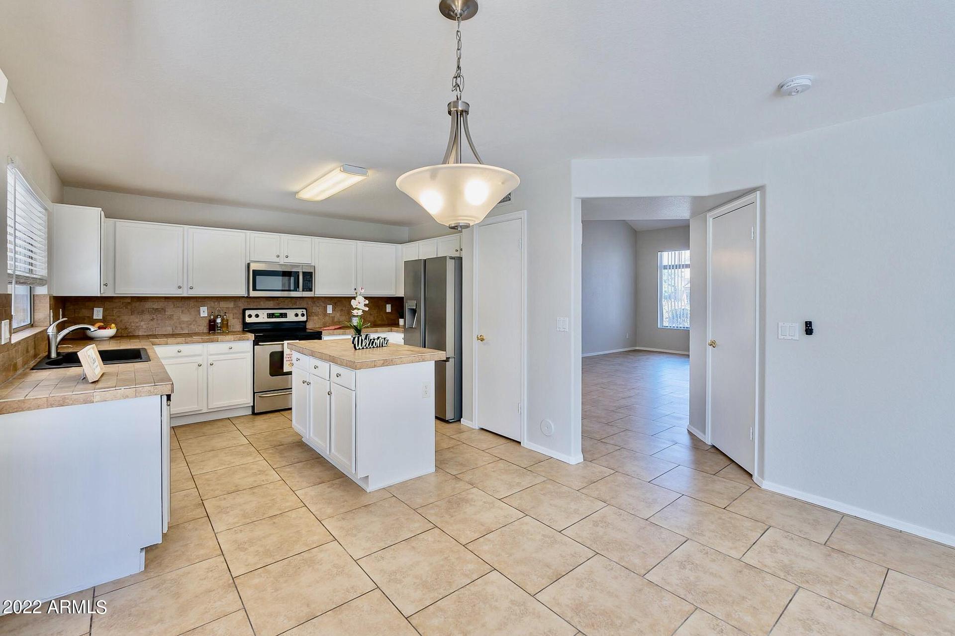 8543 W Vogel Ave, Peoria, AZ 85345