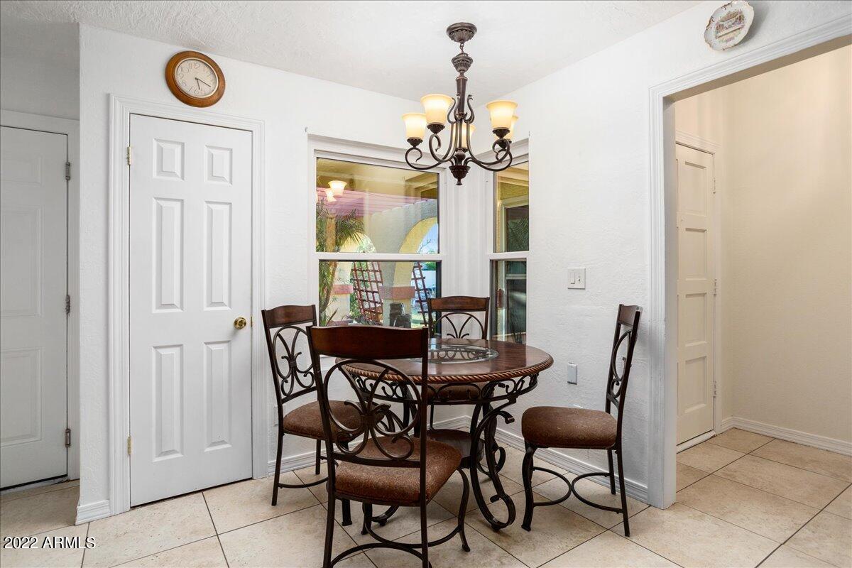 9619 N 88th Dr, Peoria, AZ 85345