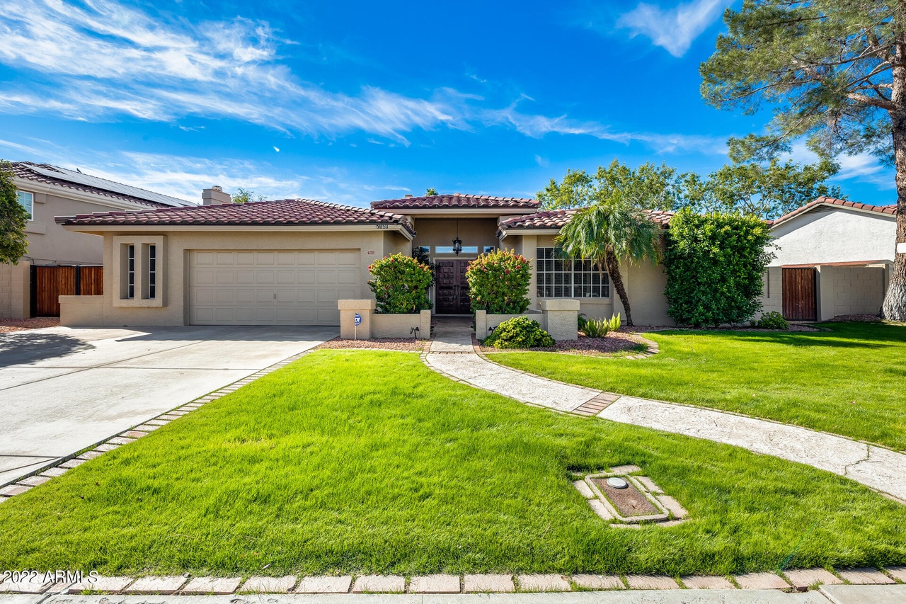 7121 W COLUMBINE Dr, Peoria, AZ 85381