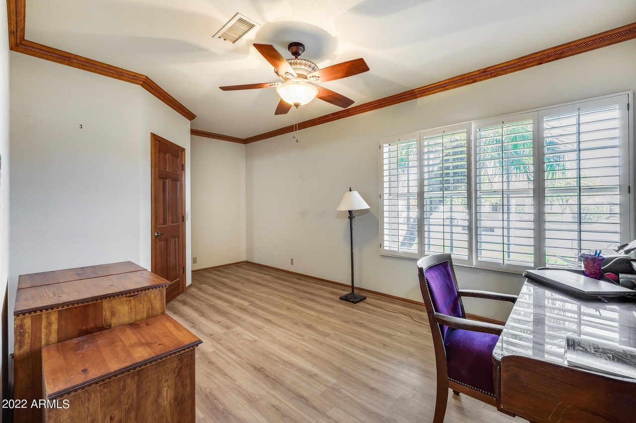 7121 W COLUMBINE Dr, Peoria, AZ 85381