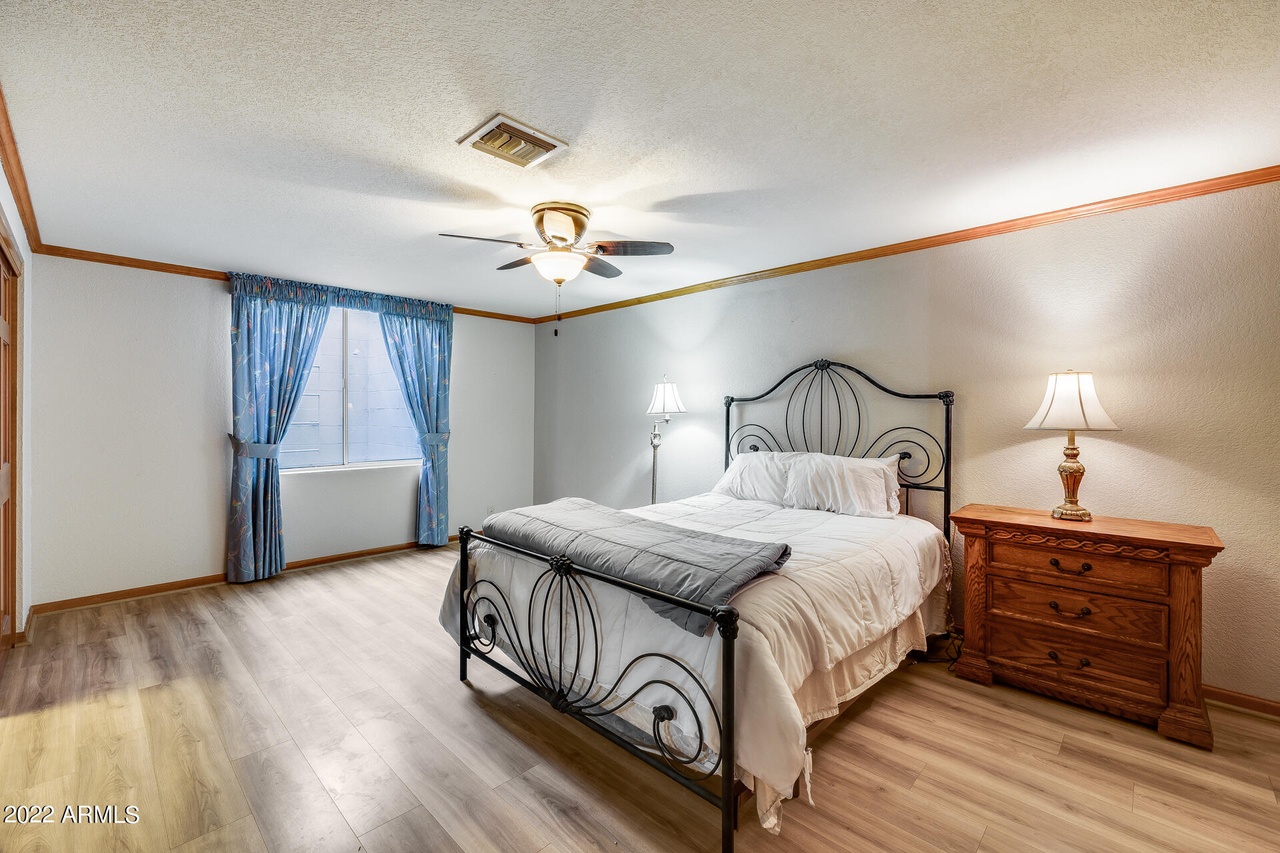 7121 W COLUMBINE Dr, Peoria, AZ 85381