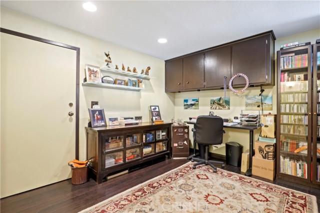 5100 Riverton Ave #4, North Hollywood, CA 91601