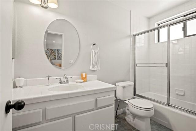 5100 Riverton Ave #4, North Hollywood, CA 91601